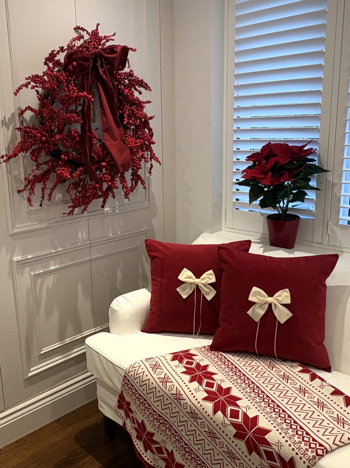 The Montauk Holiday Cushion